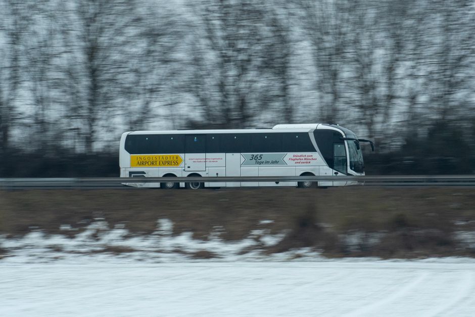 The Ultimate Guide to Airport Shuttle Services