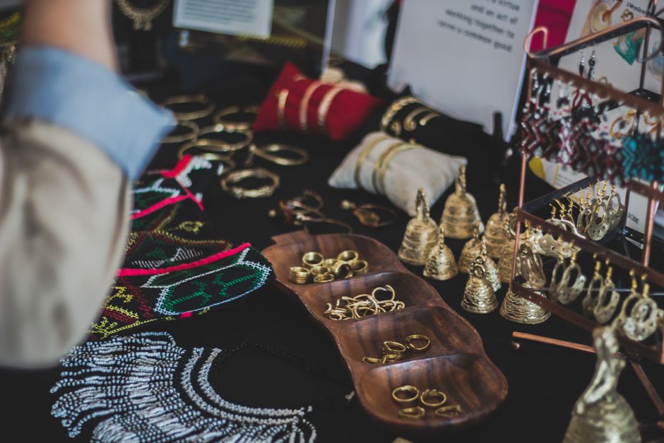 Maximizing Your Impact at Trade Shows with Effective Displays